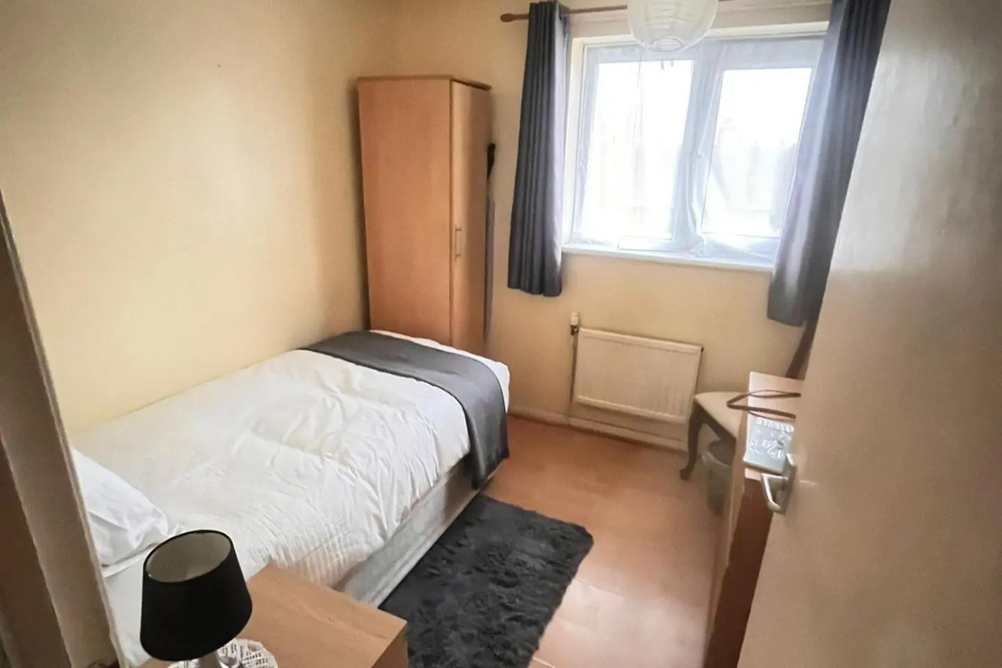 شقة 2 Bed-Sleeps5-Free Parking-10 Min Walk Underground لندن 0*,